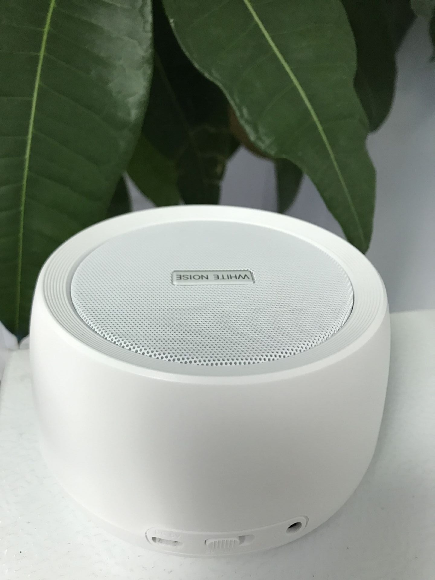White Noise Sleep Aid Machine - RemoKit